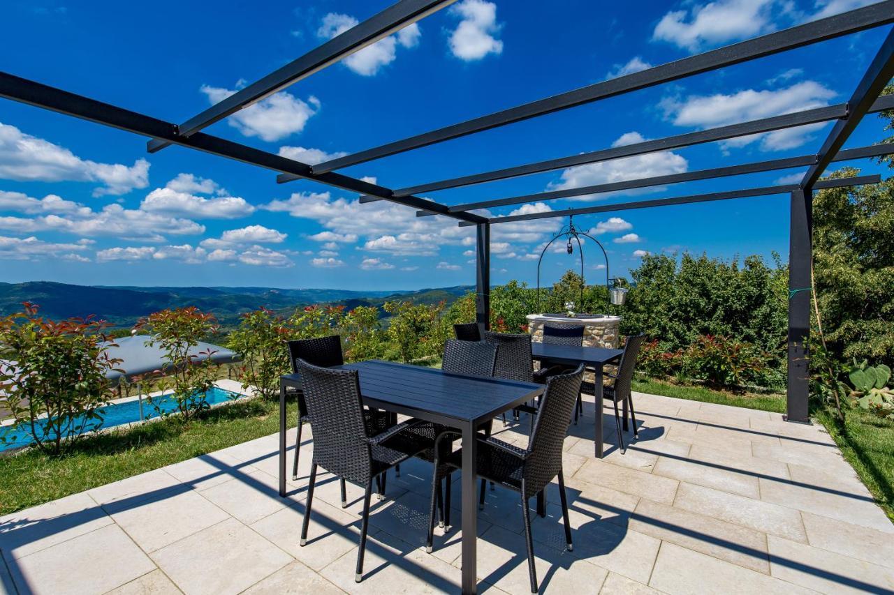 Rona Apartment & Rooms Mea Vista Бузет Екстериор снимка